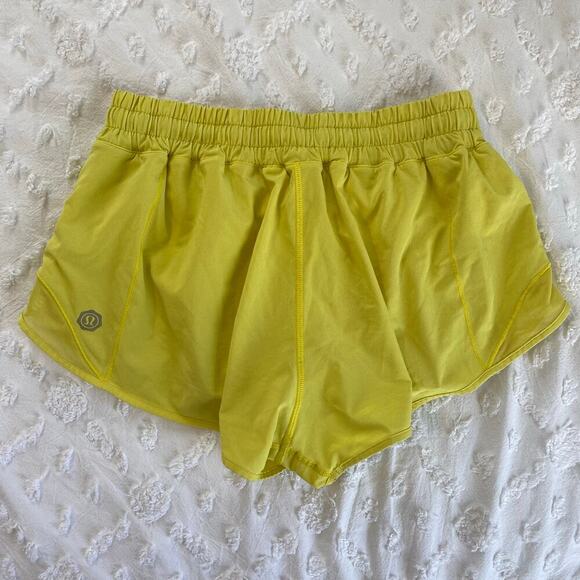 Lululemon Hotty Hot Shorts Womens Sz 8 High Rise 2.5" Inseam Electric Lemon - Picture 2 of 4